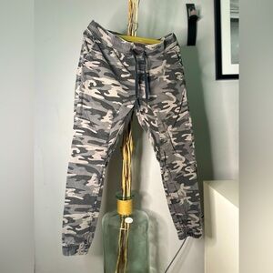 Men’s Large Camo Pants